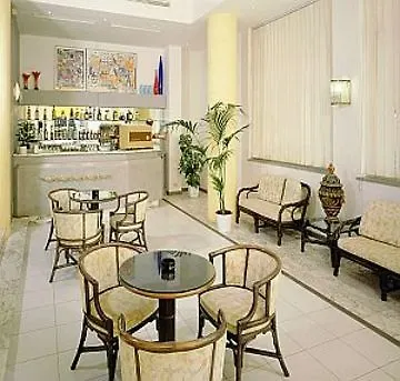 Flying Hotel 3*
