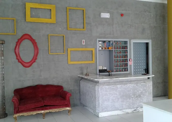 Ξενοδοχείο Flying 3*