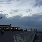 酒店 Flying