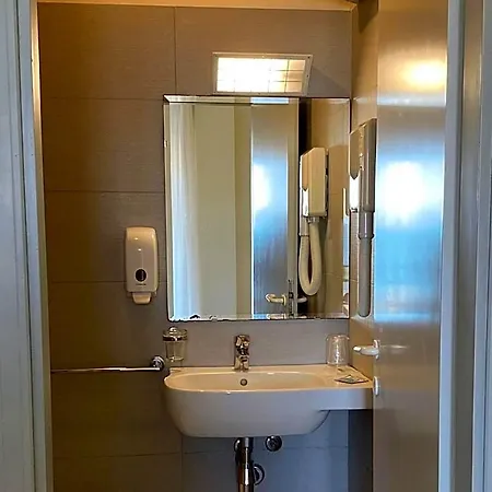 Hotel Flying